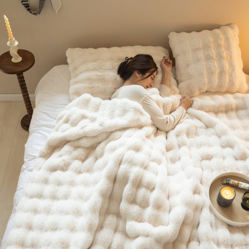 Cozy All-Season Rabbit Bubble Quilt