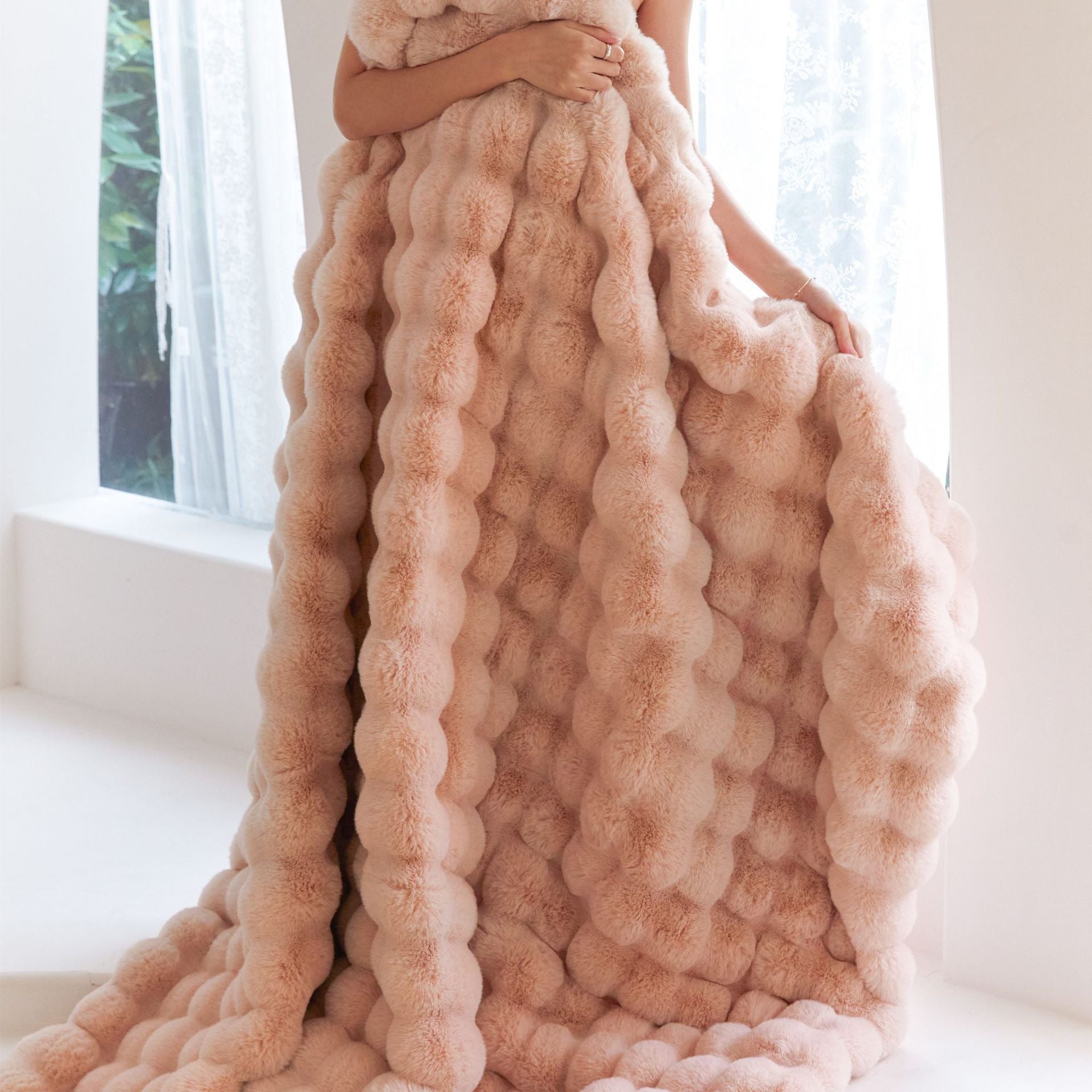 Cozy All-Season Rabbit Bubble Quilt