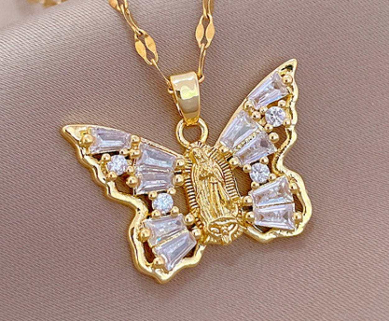 Portrait Butterfly Zircon Necklace